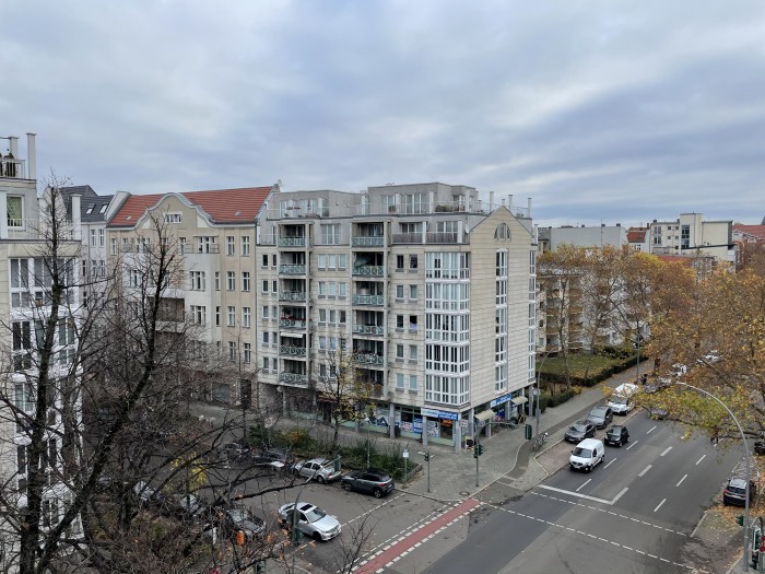 Das iPhone 12 Pro macht identisch aussehende Bilder. (Bild: Tobias Költzsch/Golem.de)